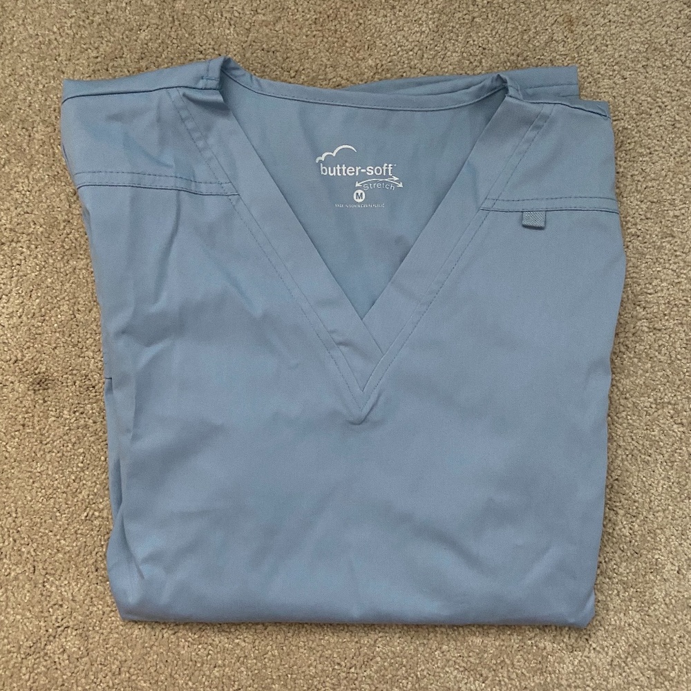 UA Butter-Soft Scrub Top
